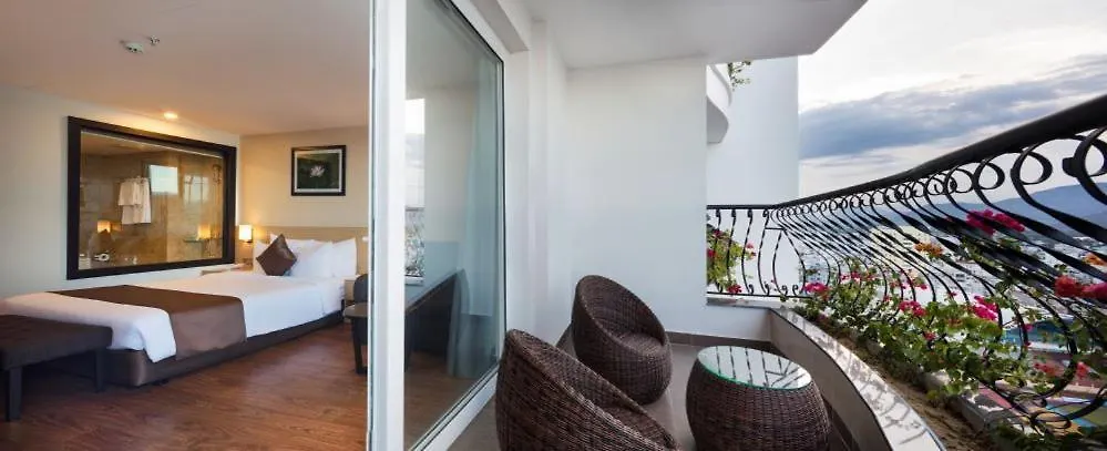 Sao Viet Hotel By Onhotelrooms 나트랑 B&B